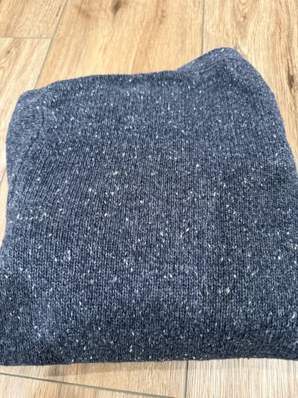 Woolrich Men's Navy Heather V-Neck Sweater - Picture 6 of 6